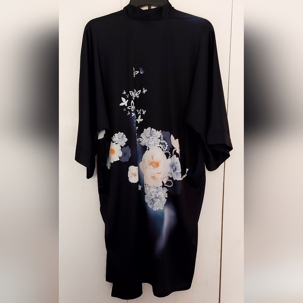 Ledamon Women's Kimono Short Robe - Classic Floral Bathrobe Nightgown